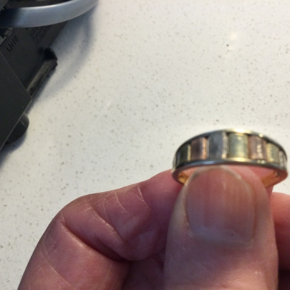 Lovely 10 K gold Tri colour band Size 7 3/4